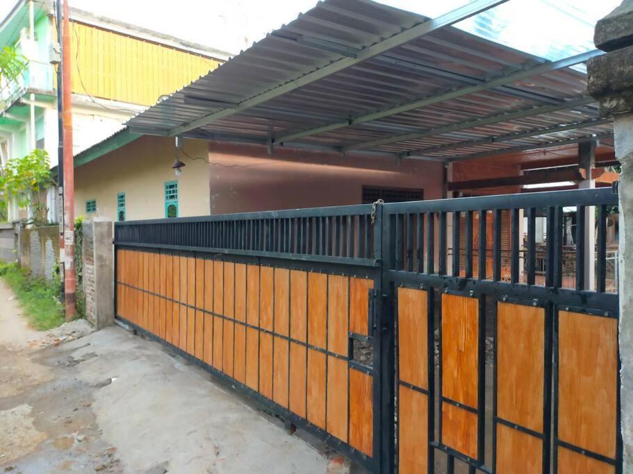 Mango Room Mandalika Kuta  Exterior photo
